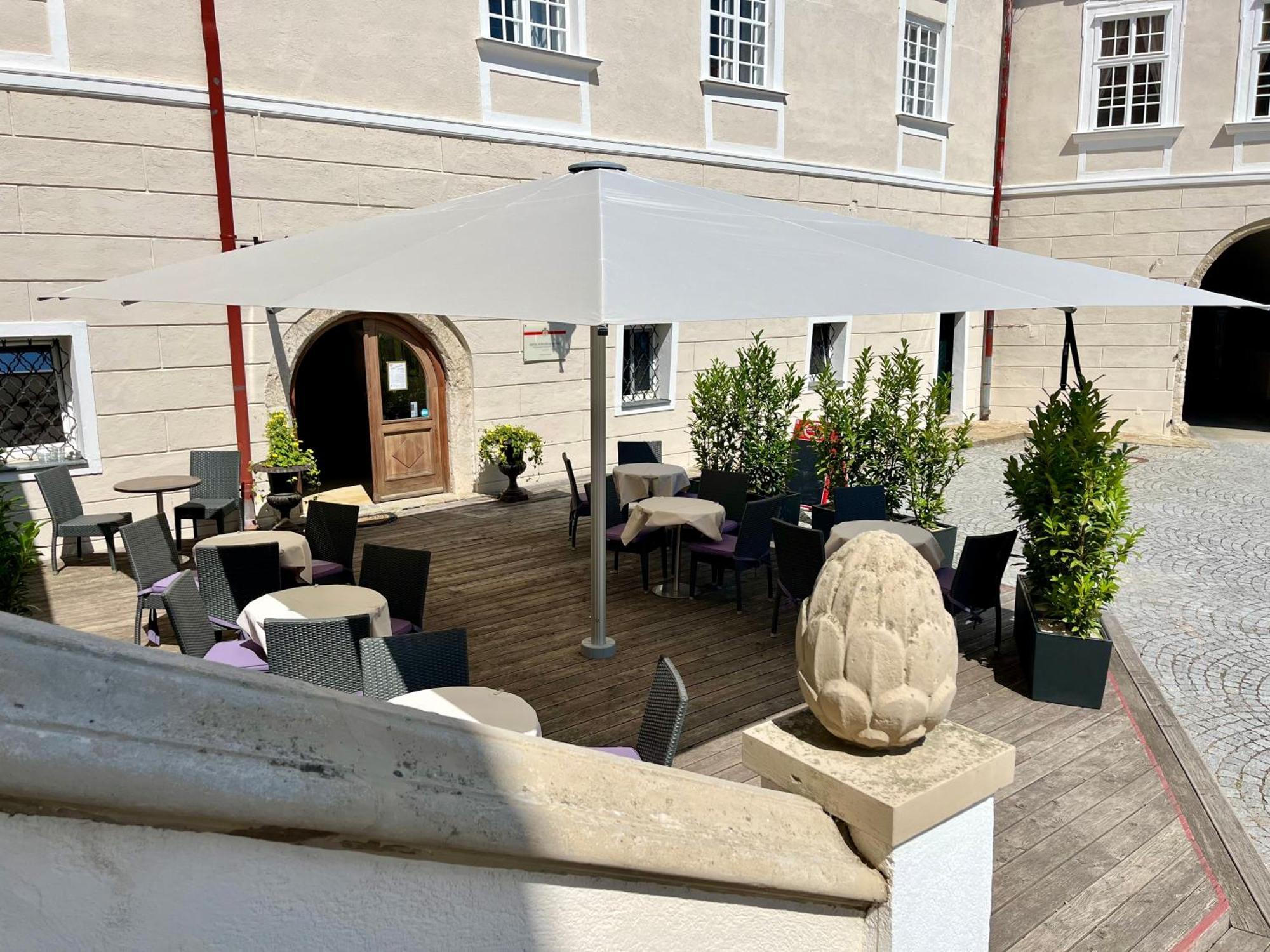Schlosshotel Mailberg Exteriör bild