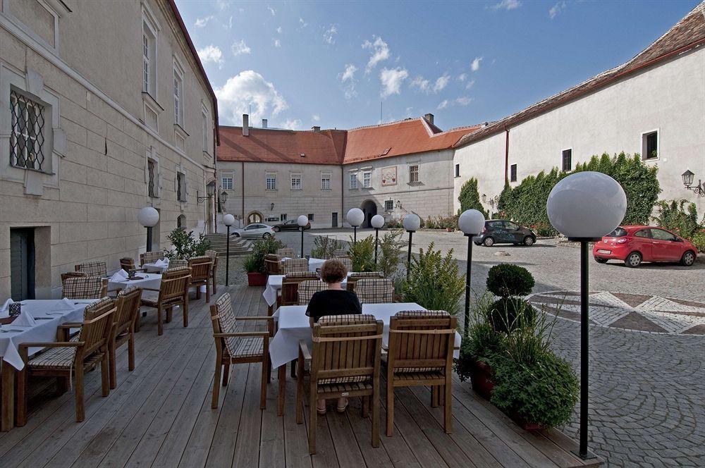 Schlosshotel Mailberg Exteriör bild