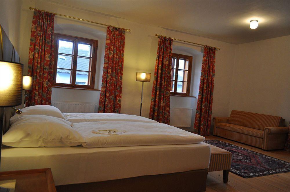 Schlosshotel Mailberg Exteriör bild